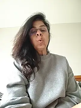 Susannemilf online show from 11, 11, 2025