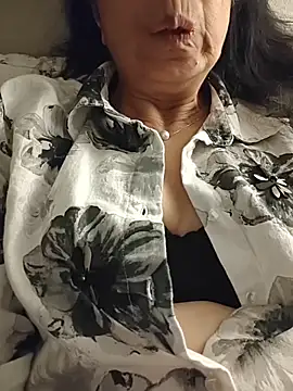 Susannemilf online show from 3, 12, 2025