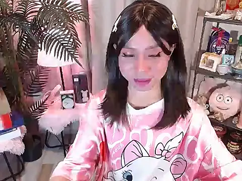 AsianTrixxx online show from 20, 4, 2026