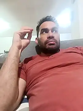 javiermarval83 online show from 29, 1, 2025