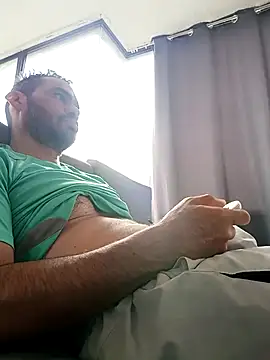 javiermarval83 online show from 12, 2, 2026