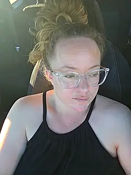 julimonroe online show from 18, 3, 2025