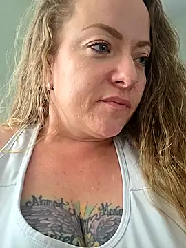 julimonroe online show from 7, 4, 2026