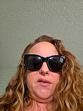 julimonroe online show from 4, 2, 2026