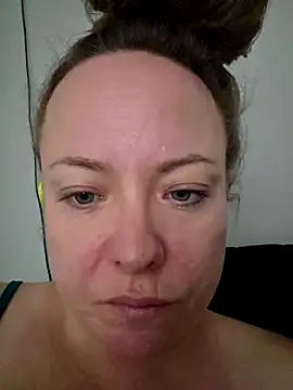 julimonroe online show from 27, 3, 2026