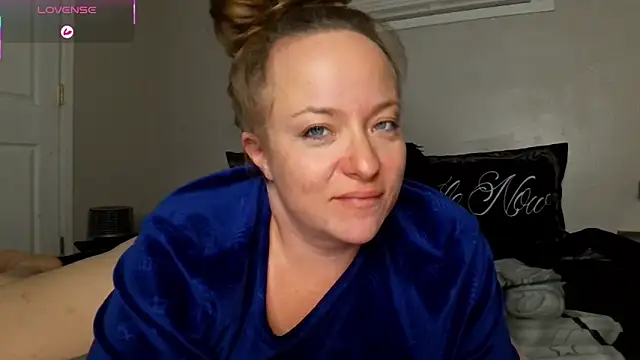 julimonroe online show from 15, 12, 2025