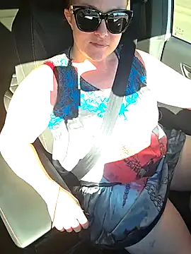 julimonroe online show from 28, 2, 2025