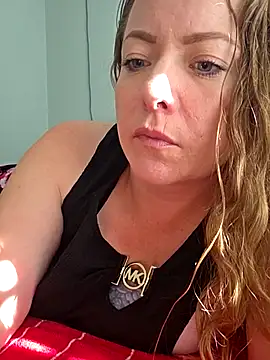 julimonroe online show from 21, 4, 2026