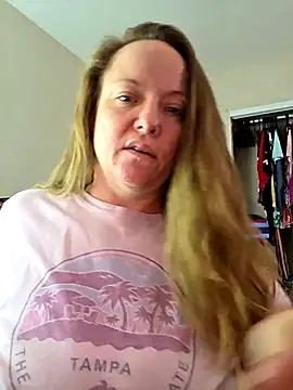 julimonroe online show from 2, 12, 2025