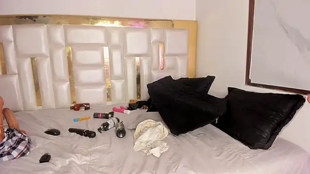 Snapshot of MiaaXXX1 chatting on 31, 10, 2025 MiaaXXX1 online show from 31, 10, 2025