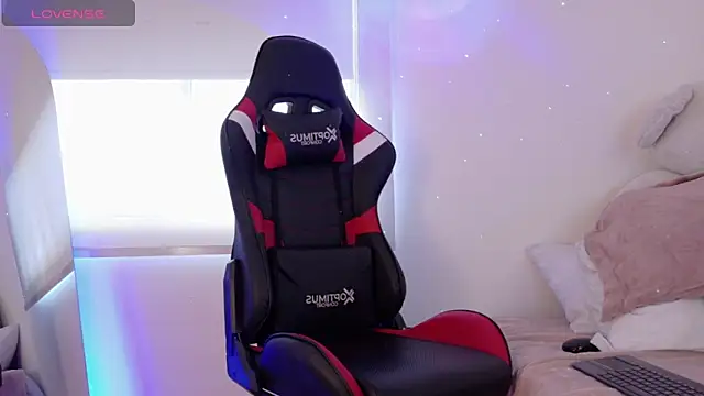 Lia Tinez online show from 18, 3, 2026