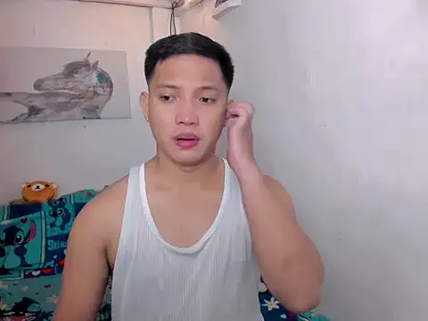 Snapshot of xSebastian19 chatting on 7, 5, 2026 xSebastian19 online show from 7, 5, 2026