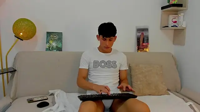 logan thomas online show from 28, 10, 2025