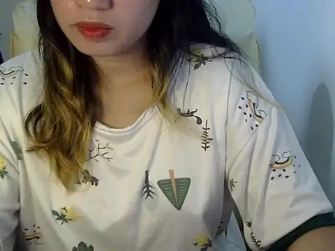 Snapshot of ___zurIII09_ chatting on 4, 10, 2025 zurIII09 online show from 4, 10, 2025