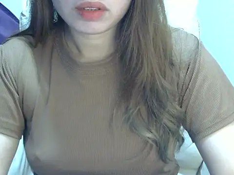    zurIII09  online show from 6, 3, 2026