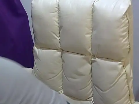    zurIII09  online show from 1, 3, 2026