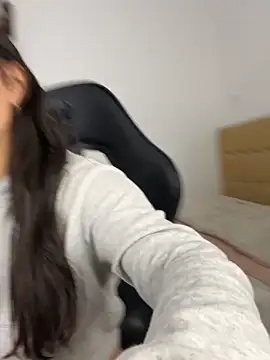 EmmaGrace1999 online show from 13, 3, 2026