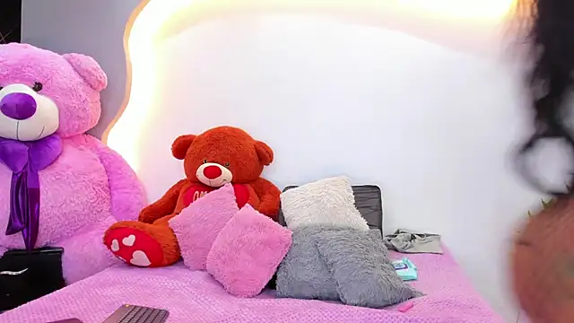 HeidyWillss online show from 9, 7, 2026