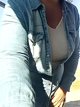 Snapshot of Saysomething3 chatting on 2, 11, 2025 Saysomething3 online show from 2, 11, 2025