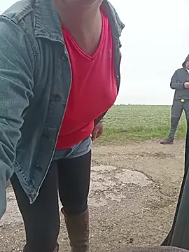 Snapshot of Saysomething3 chatting on 8, 11, 2025 Saysomething3 online show from 8, 11, 2025