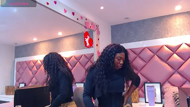 DanielaDuff online show from 21, 10, 2025