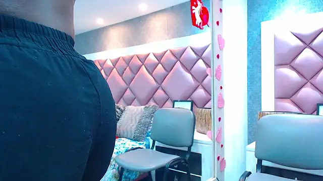 DanielaDuff online show from 8, 9, 2025