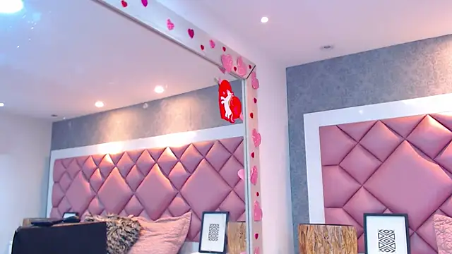 DanielaDuff online show from 6, 11, 2025