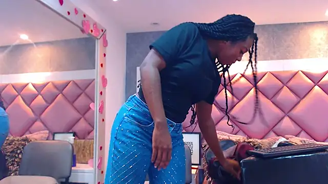 DanielaDuff online show from 15, 2, 2026