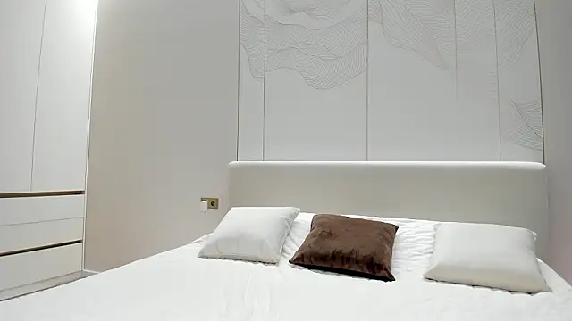 JenniferQueen11 online show from 4, 3, 2026