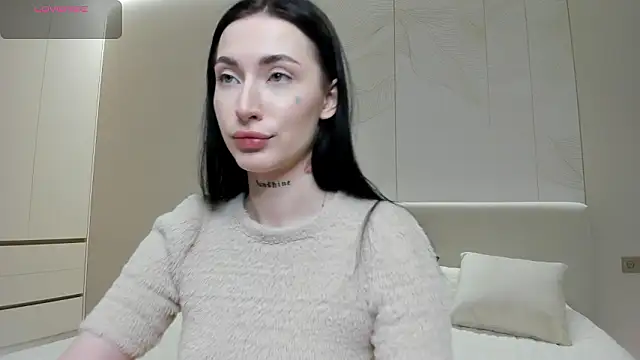 JenniferQueen11 online show from 11, 3, 2026