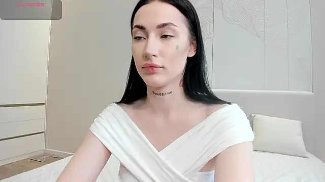 JenniferQueen11 online show from 19, 3, 2026