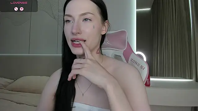 Snapshot of JenniferQueen11 chatting on 6, 6, 2026 JenniferQueen11 online show from 6, 6, 2026