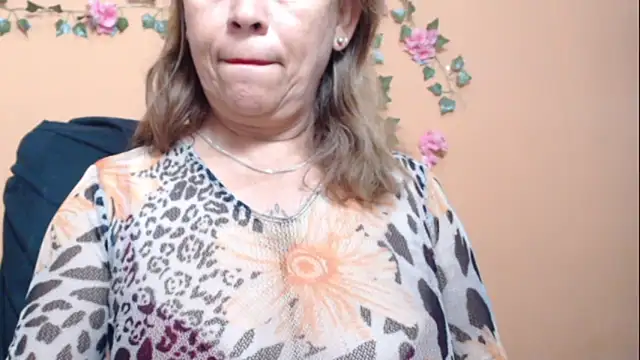 Snapshot of Hellensextits chatting on 2, 2, 2025 Hellensextits online show from 2, 2, 2025