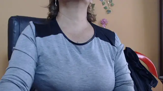 Snapshot of Hellensextits chatting on 23, 2, 2026 Hellensextits online show from 23, 2, 2026