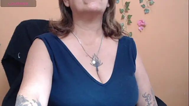 Snapshot of Hellensextits chatting on 10, 3, 2025 Hellensextits online show from 10, 3, 2025