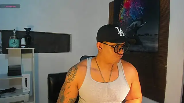 Colton Massif online show from 31, 12, 2024