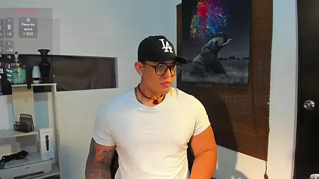 Colton Massif online show from 5, 1, 2025