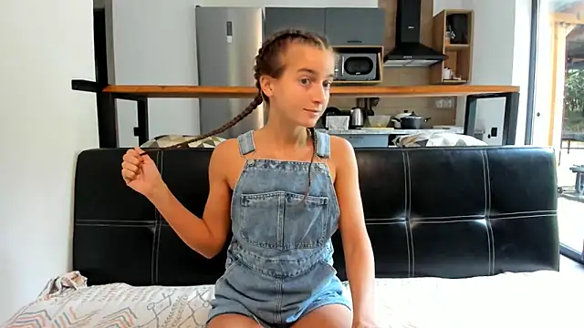 Snapshot of ElizSweet chatting on 10, 10, 2025 ElizSweet online show from 10, 10, 2025