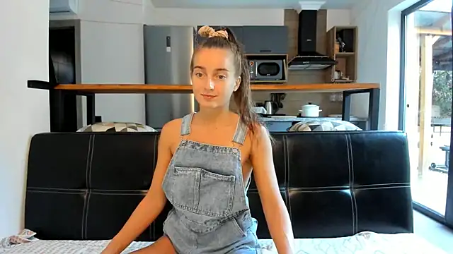 Snapshot of ElizSweet chatting on 28, 11, 2025 ElizSweet online show from 28, 11, 2025