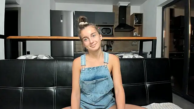 Snapshot of ElizSweet chatting on 5, 11, 2025 ElizSweet online show from 5, 11, 2025