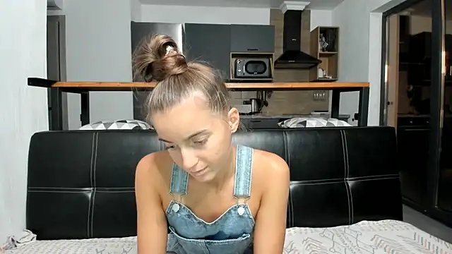 Snapshot of ElizSweet chatting on 20, 10, 2025 ElizSweet online show from 20, 10, 2025