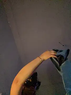 nenalayla online show from 11, 11, 2025