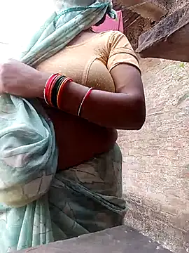 Snapshot of Lattika-Bhabhi chatting on 17, 11, 2025 Lattika-Bhabhi online show from 17, 11, 2025