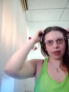 lorenitabella online show from 11, 6, 2026