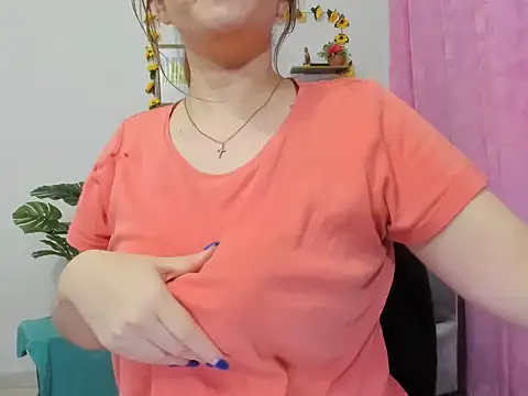 lorenitabella online show from 23, 9, 2025