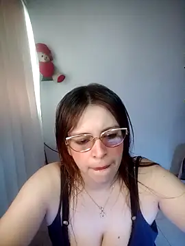 lorenitabella online show from 18, 4, 2026