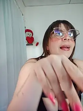 lorenitabella online show from 7, 7, 2026