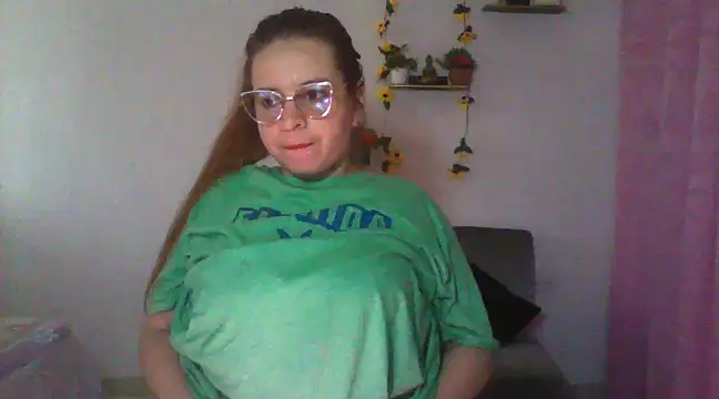 lorenitabella online show from 6, 3, 2025