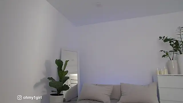 Fallinlove1 online show from 26, 10, 2025