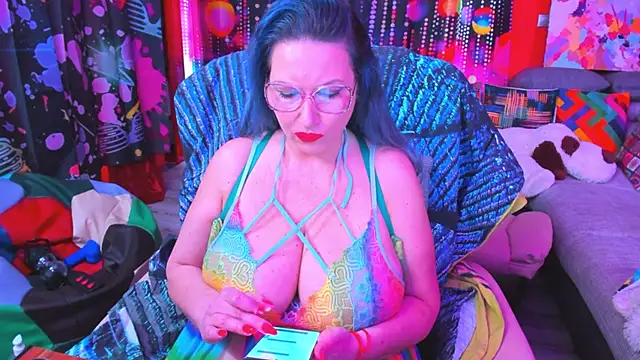 Snapshot of mature_lisa_naughty chatting on 1, 3, 2025 mature lisa naughty online show from 1, 3, 2025